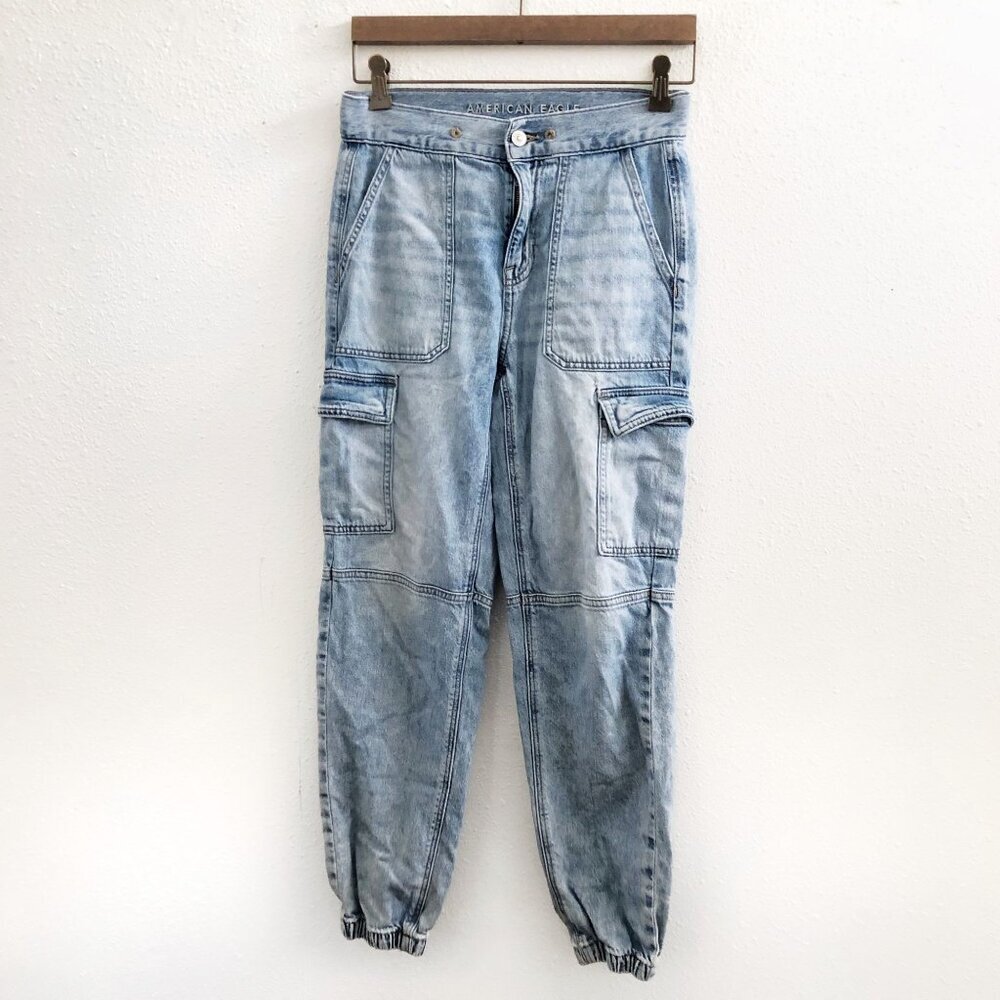 AMERICAN EAGLE AE High Waisted Denim Cargo Jogger Jeans Size 0 - Picture 1 of 7